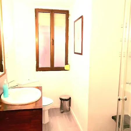 No Fiestas, 5 Solo Familias, Parejas O Trabajo Parking Público Gratis A 300m Toledo