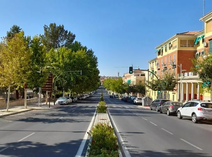 Apartment No Fiestas, 5 Solo Familias, Parejas O Trabajo Parking Publico Gratis A 300m