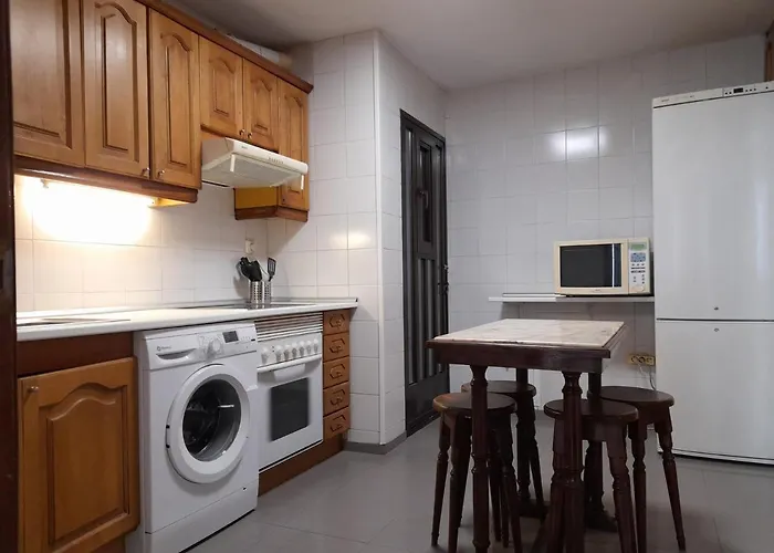 Apartment No Fiestas, 5 Solo Familias, Parejas O Trabajo Parking Publico Gratis A 300m *