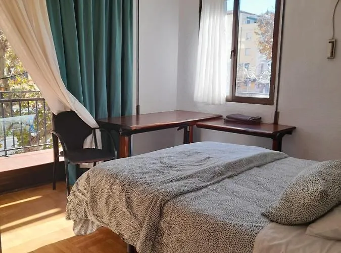 No Fiestas, 5 Solo Familias, Parejas O Trabajo Parking Publico Gratis A 300m Appartement *