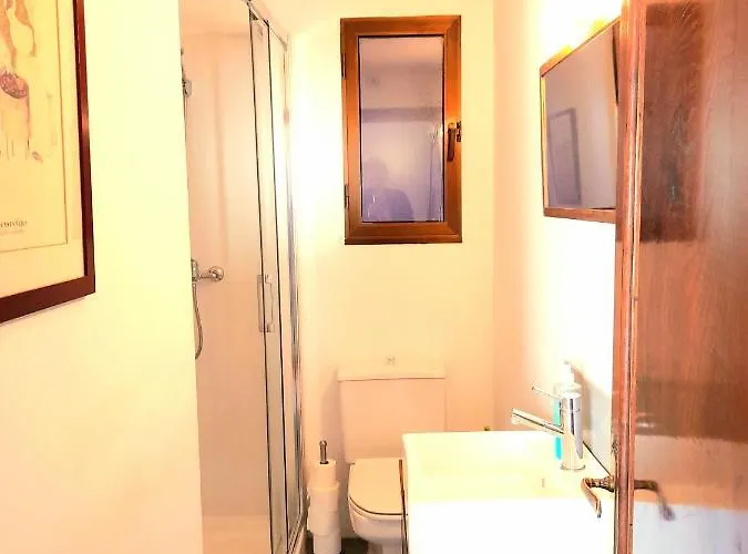 No Fiestas, 5 Solo Familias, Parejas O Trabajo Parking Publico Gratis A 300m Apartment