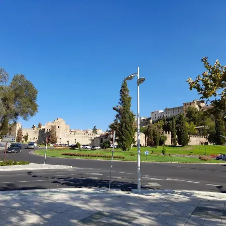 No Fiestas, 5 Solo Familias, Parejas O Trabajo Parking Publico Gratis A 300m Apartamento